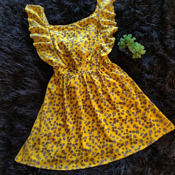 Favlux Dresses & Skirts - NWOT Lined floral open back sun dress.
